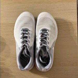 womens white nike flex experience rn 5